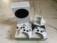 XBOX series S, в хорошем состоянии