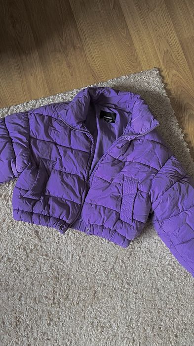 Куртка pull&bear, укорочена пухівка — розмір s