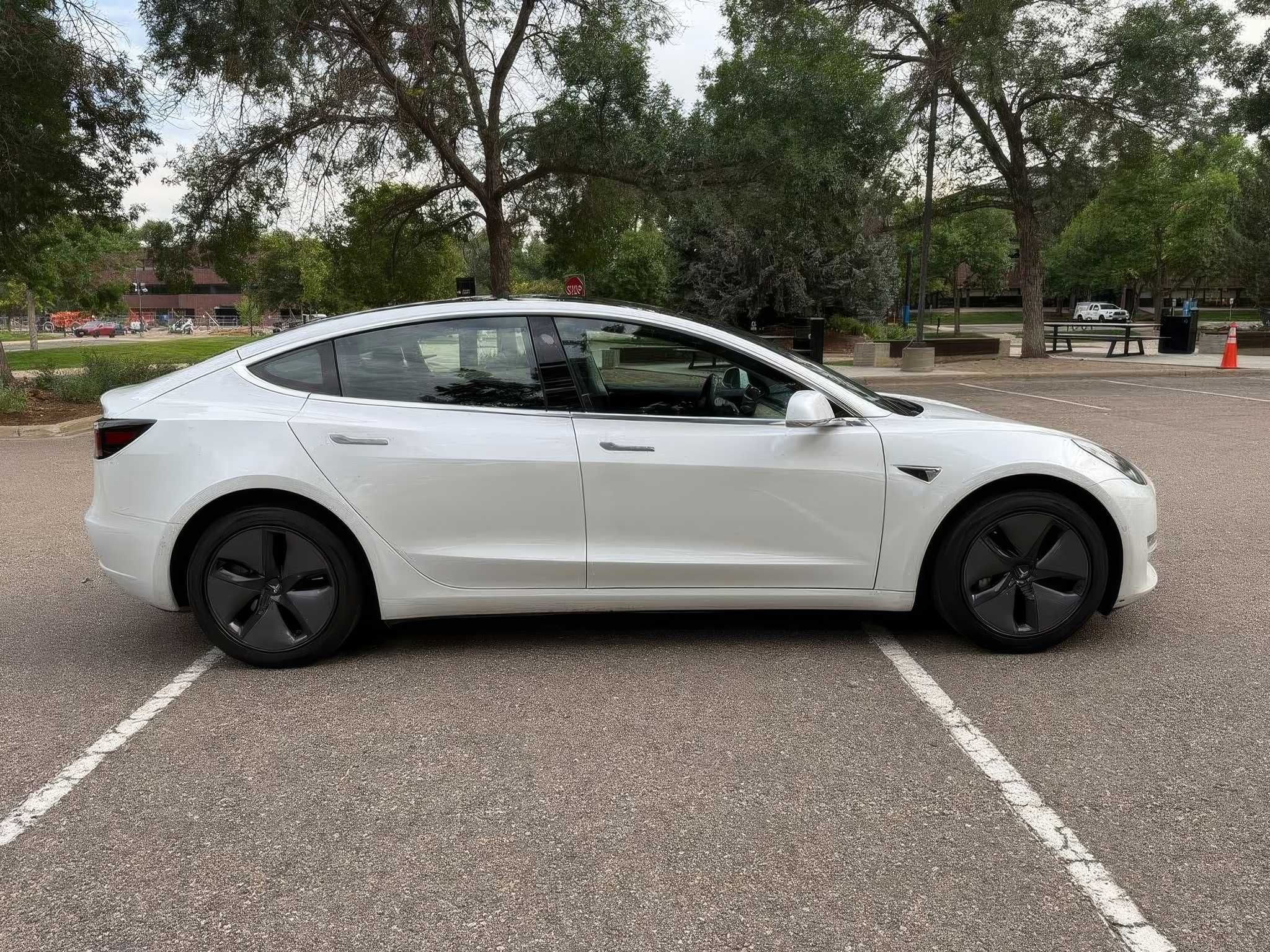 2020 Tesla Model 3 Standard Range Plus