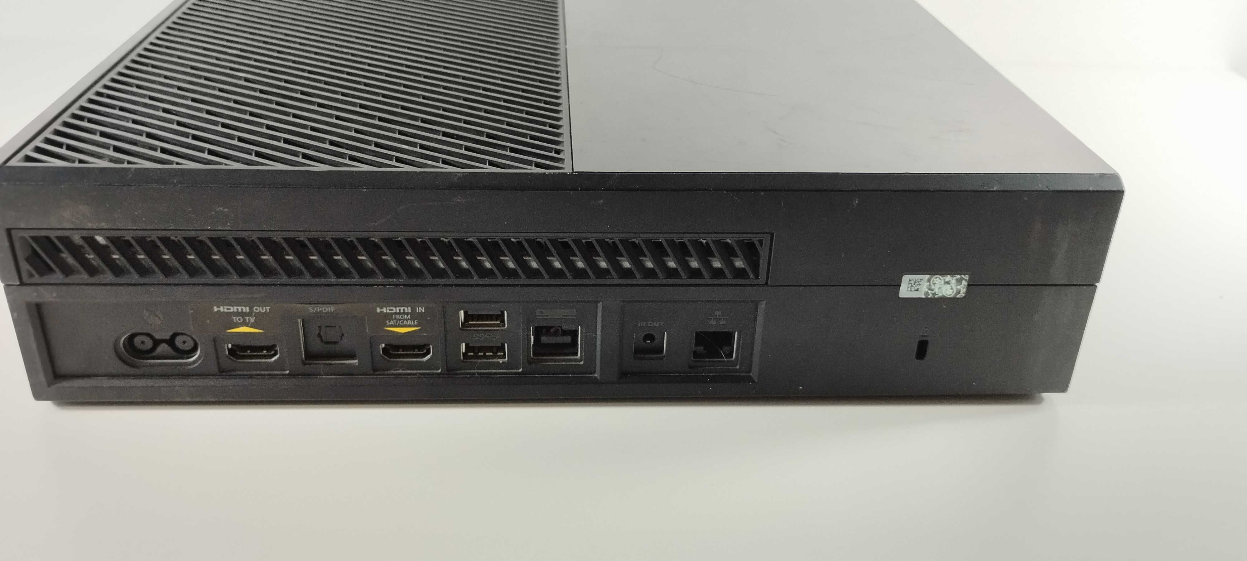 Xbox One 500GB - apenas consola sem acessórios