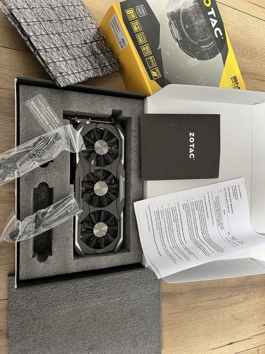 ZOTAC GeForce GTX 1080 AMP Extreme 8 GB GDDR5X