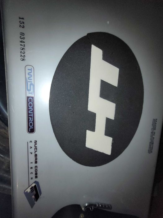 Deska snowboardowa zwiazaniami step-in i butami