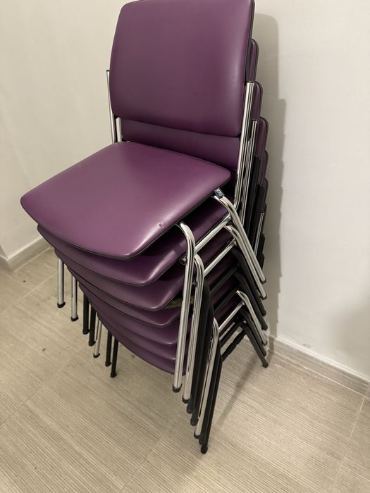 Продам офісні стільці