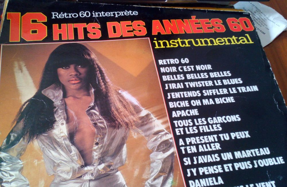 Disco Apache, Noir C'est Noir, L'idole Des Jeunes, Ecoute Dans Le Vent