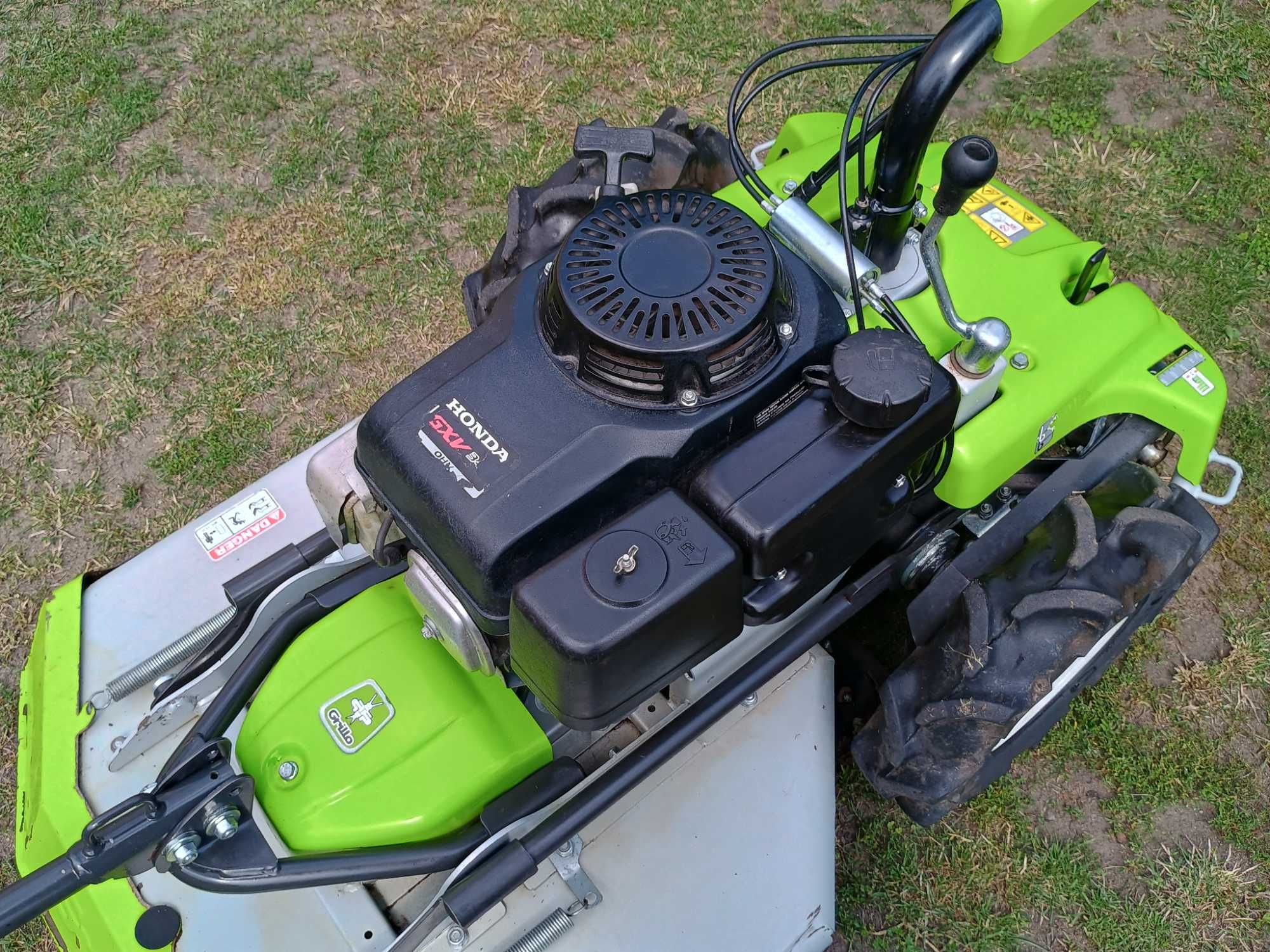 Kosiarka Karczownica Grillo do wysokich traw zarośli Honda 10 KM Hydro