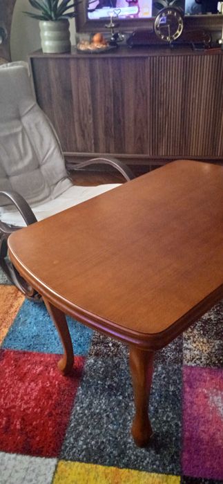 Drewniany stolik kawowy