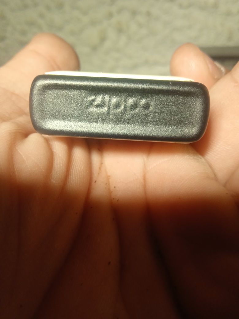 Isqueiro Zippo novo