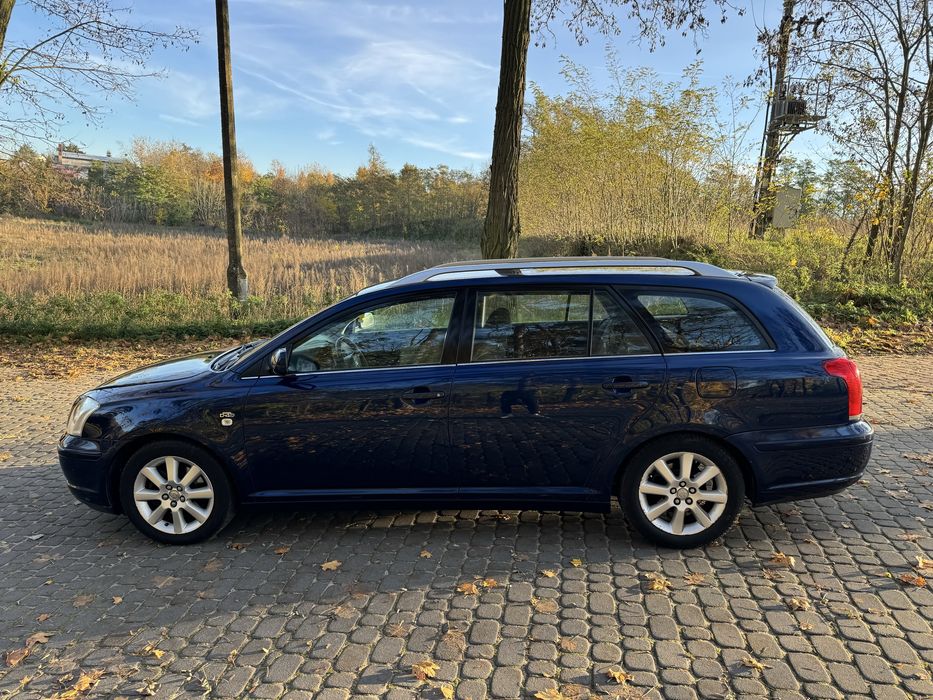 Toyota avensis kombi 2.0 d bdb stan org lakier