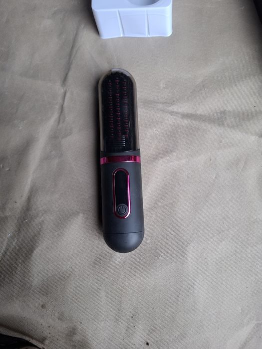 Bezprzewodowa szczotka  prostujaca nowa