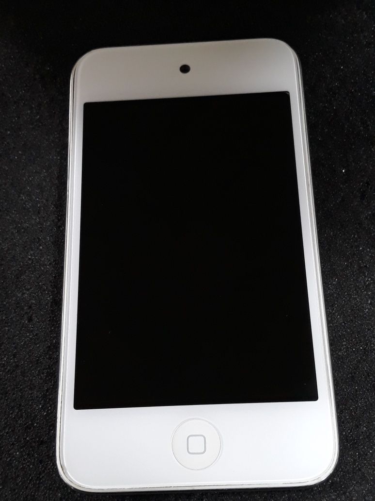 Apple iPod A1367 (8гб)