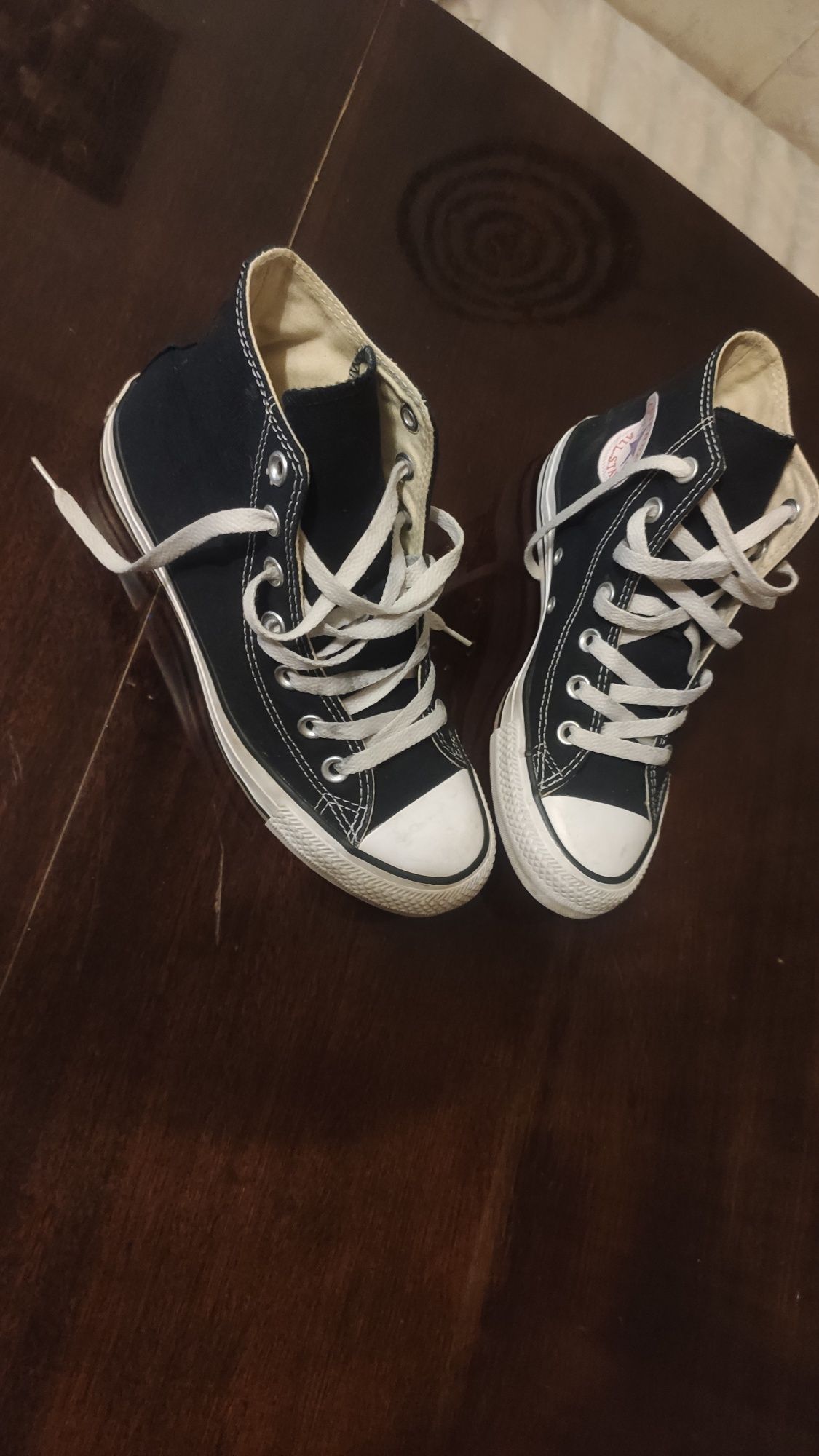 Продам нові стильні кеди Converse, 37' розмір