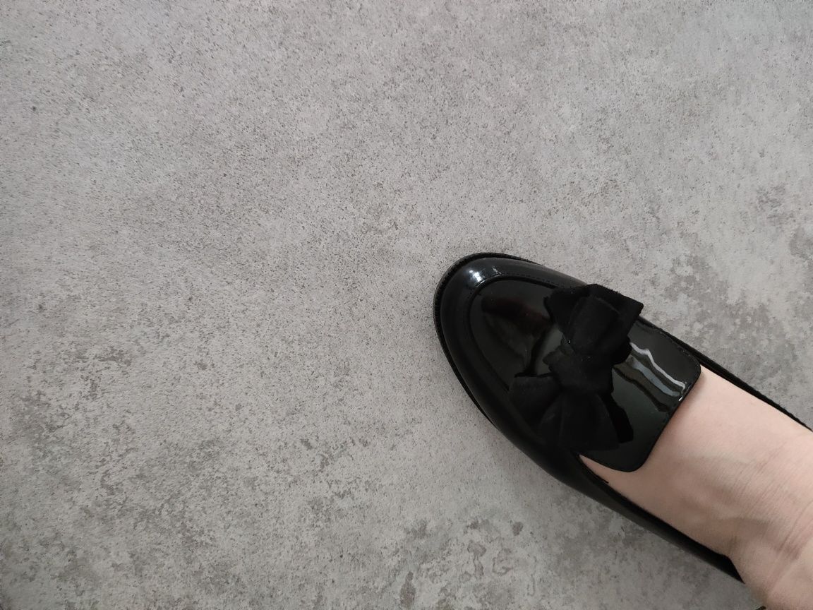Buty mokasyny lakierowane