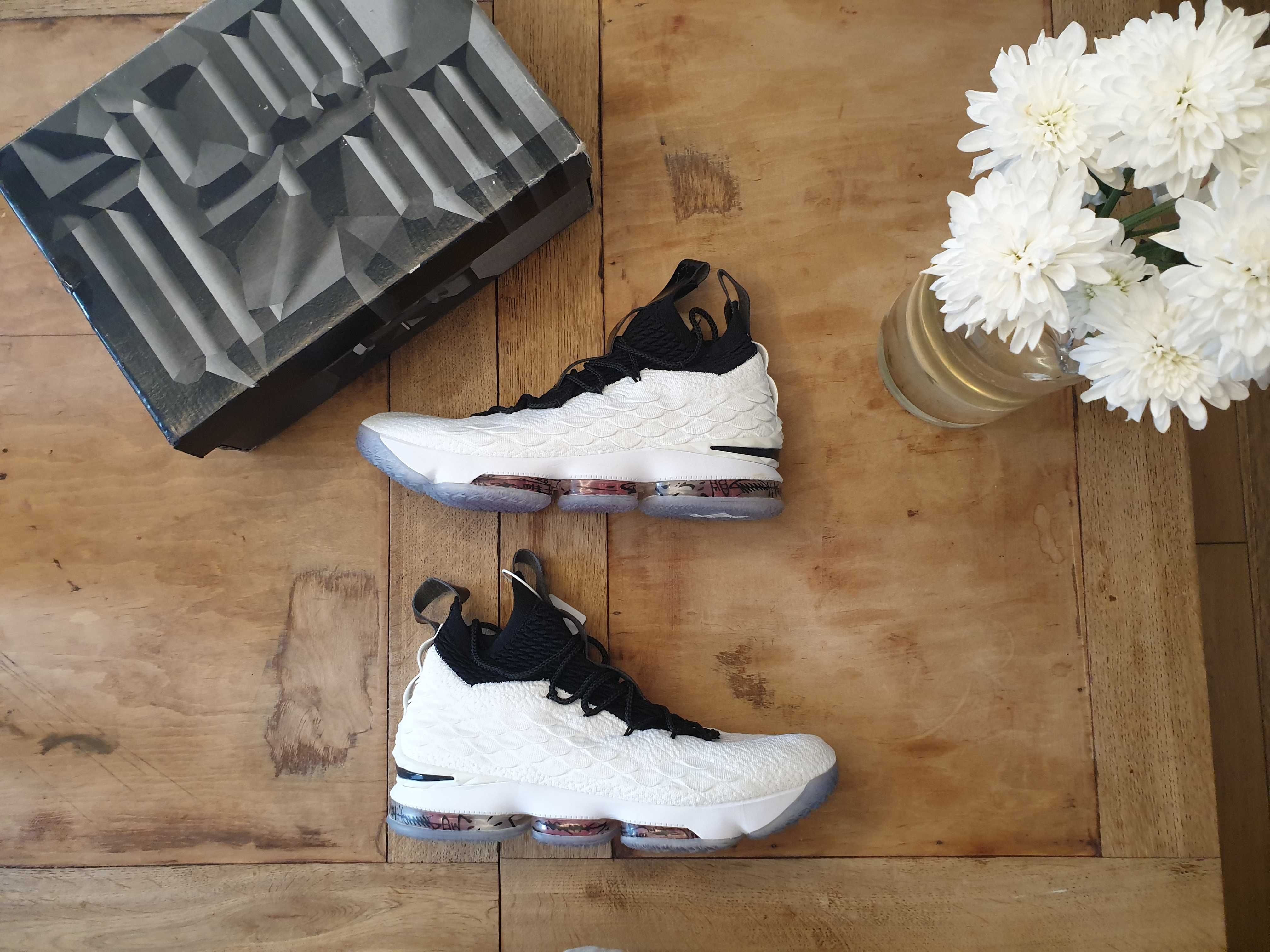 Lebron 15 Graffiti