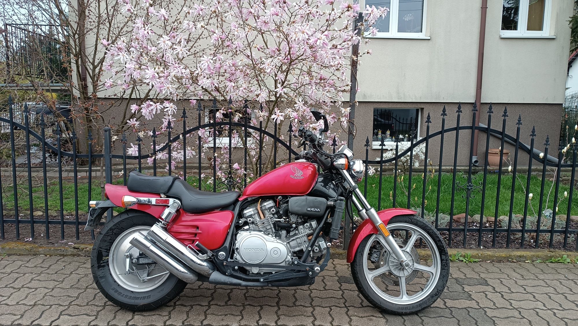 Honda Super Magna sprzedam lub zamienię na motorówke lub przyczepę kem