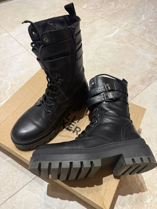 Черевики жіночі чорні Bull Boxer