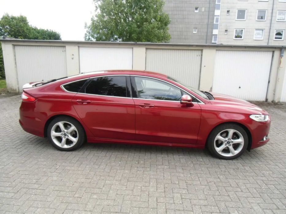 Ford Mondeo      2015