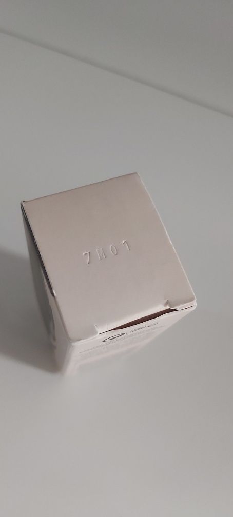 Fenty Beauty rozświetlacz w sztyfcie blonde