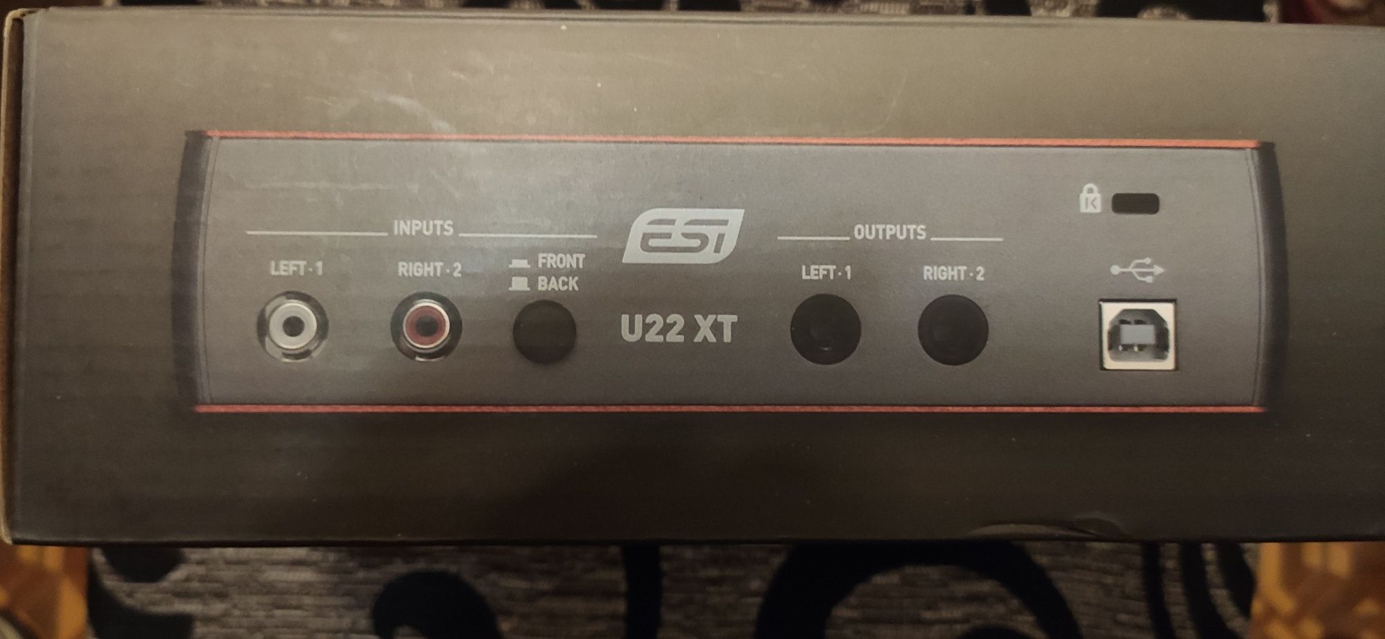 USB аудіоінтерфейс ESI U22 XT
