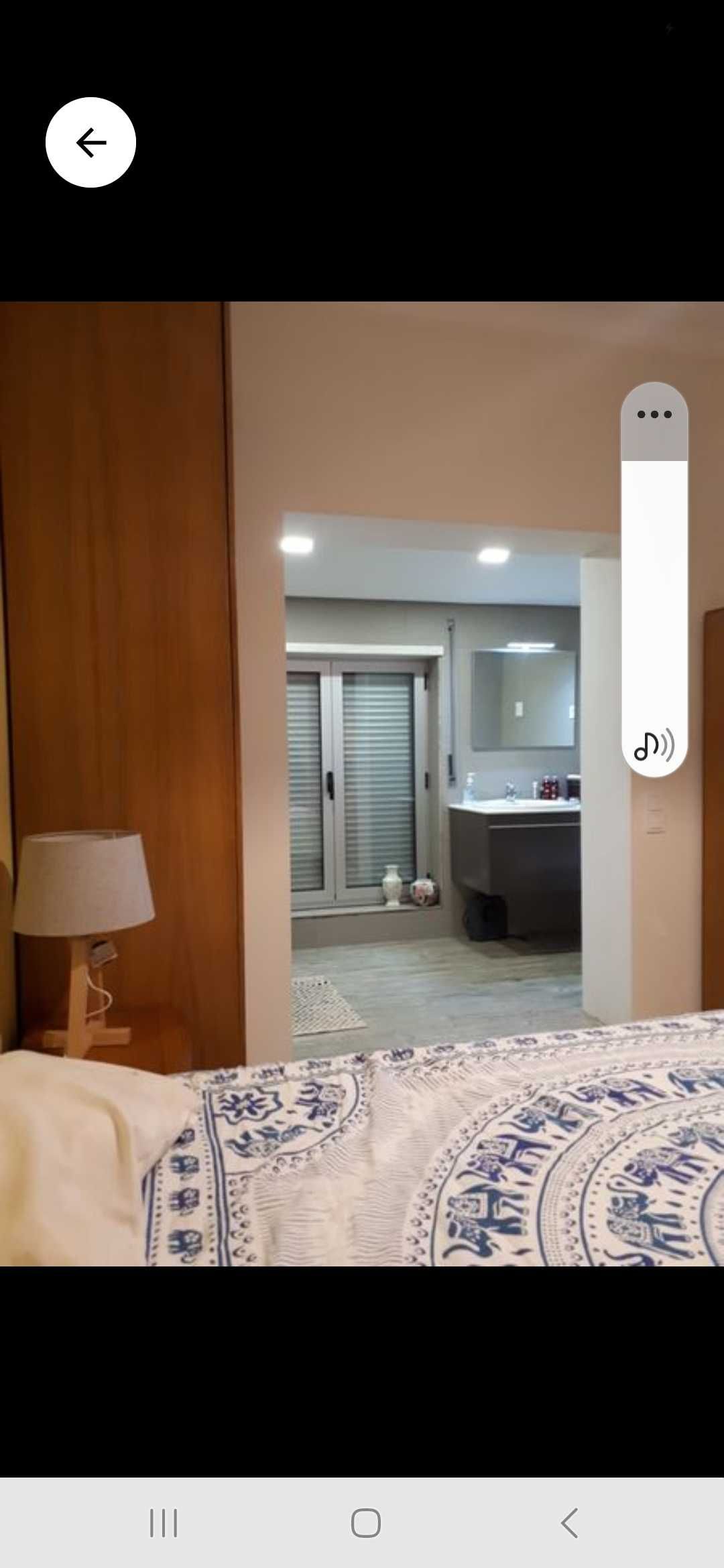 Alugo suite a casal universitários UA