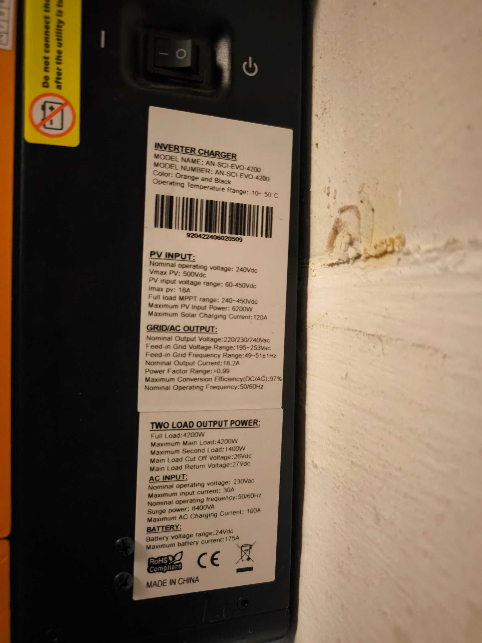 Гібридний інвертор ANERN EVO-4200W/24V