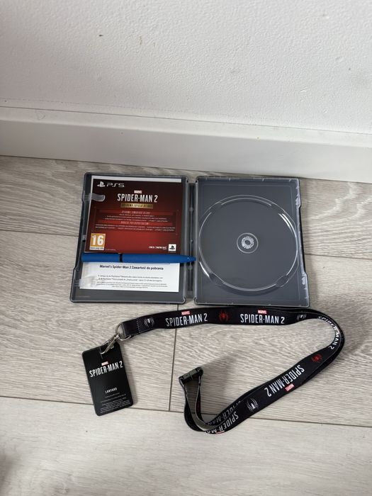 Zestaw kolekcjonerski spider-man, steelbook, smycz, zeszyt, notatnik