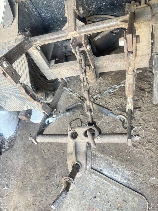 Саморобний трактор з документами