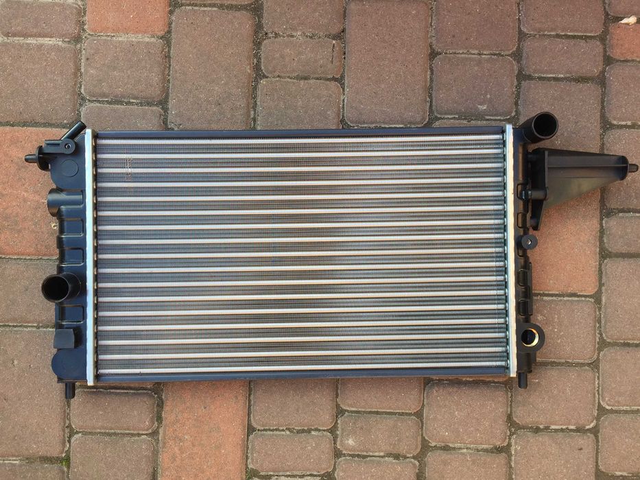 Радиатор Opel Vectra A 1.6 1.8 2.0 Опель Вектра А