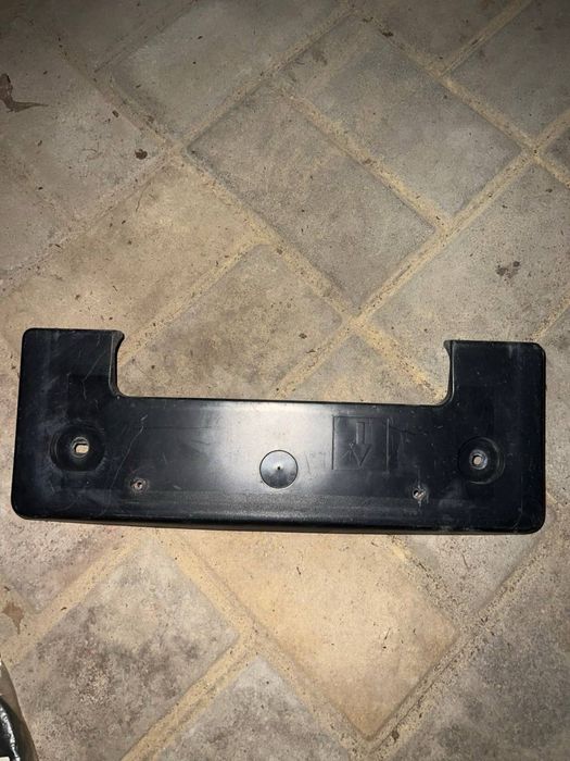 Рамка (подиум) переднего номерного знака Honda CRV 2013