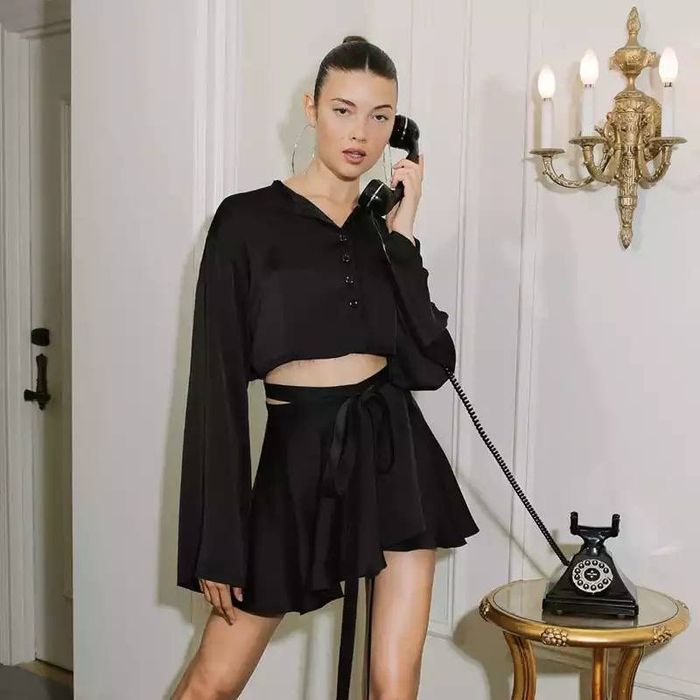 Костюм (Спідниця на запах і вкорочена блуза)