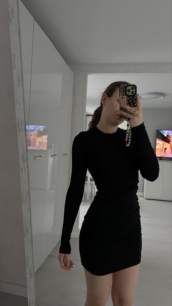Сукня чорна коротка