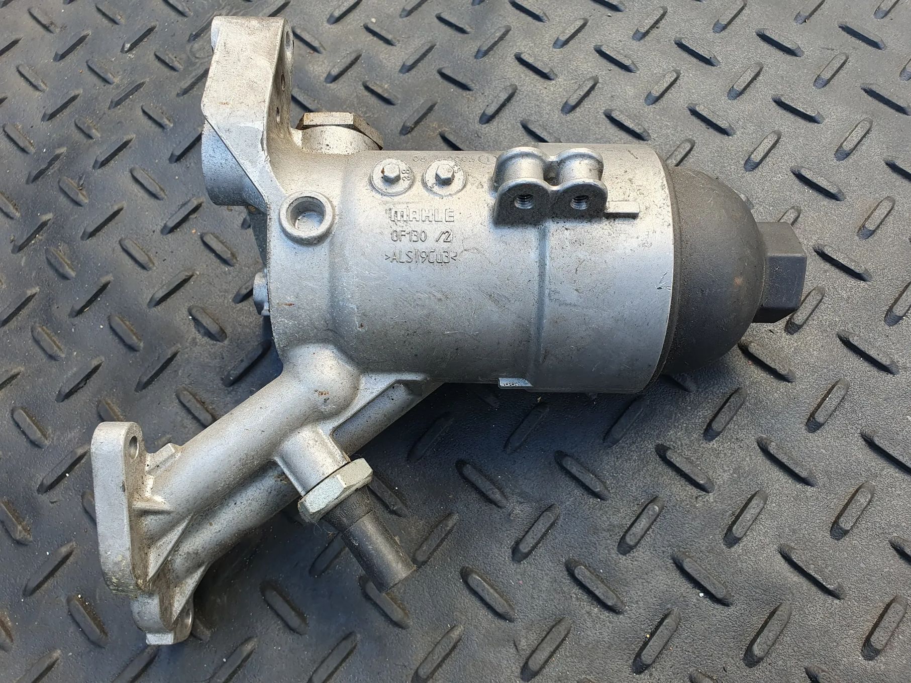 OBUDOWA FILTR OLEJ AUDI RS6 R8 5.0 TFSI 07L115401E