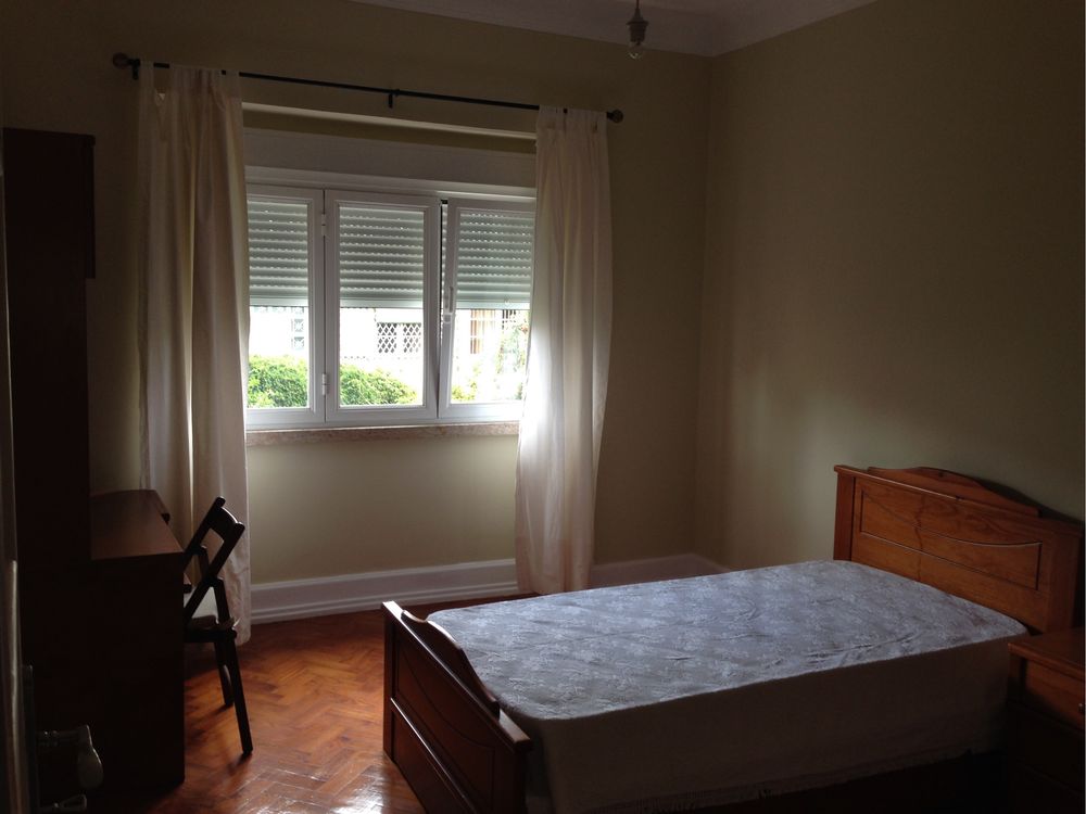 Quarto na Av. E.U.A