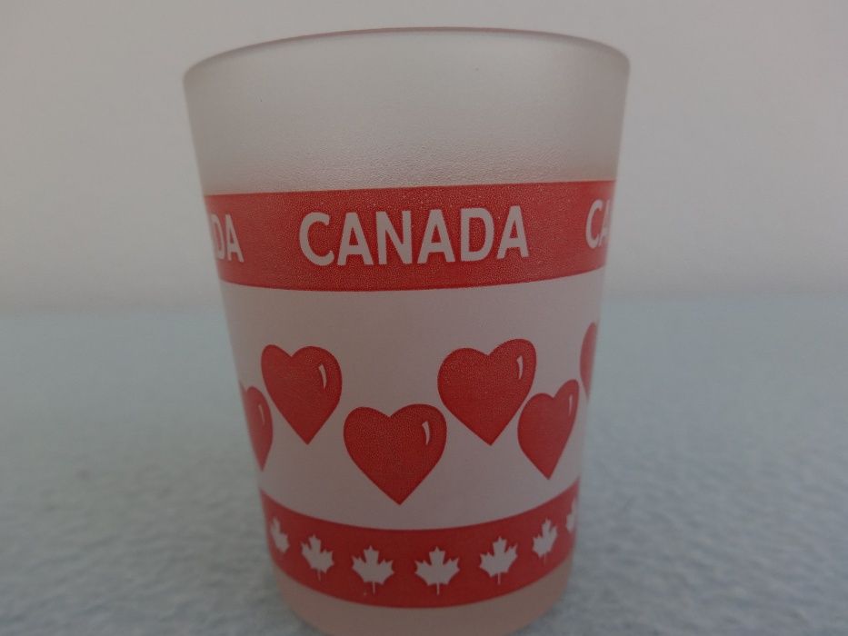 Copos pequenos em vidro Canadá