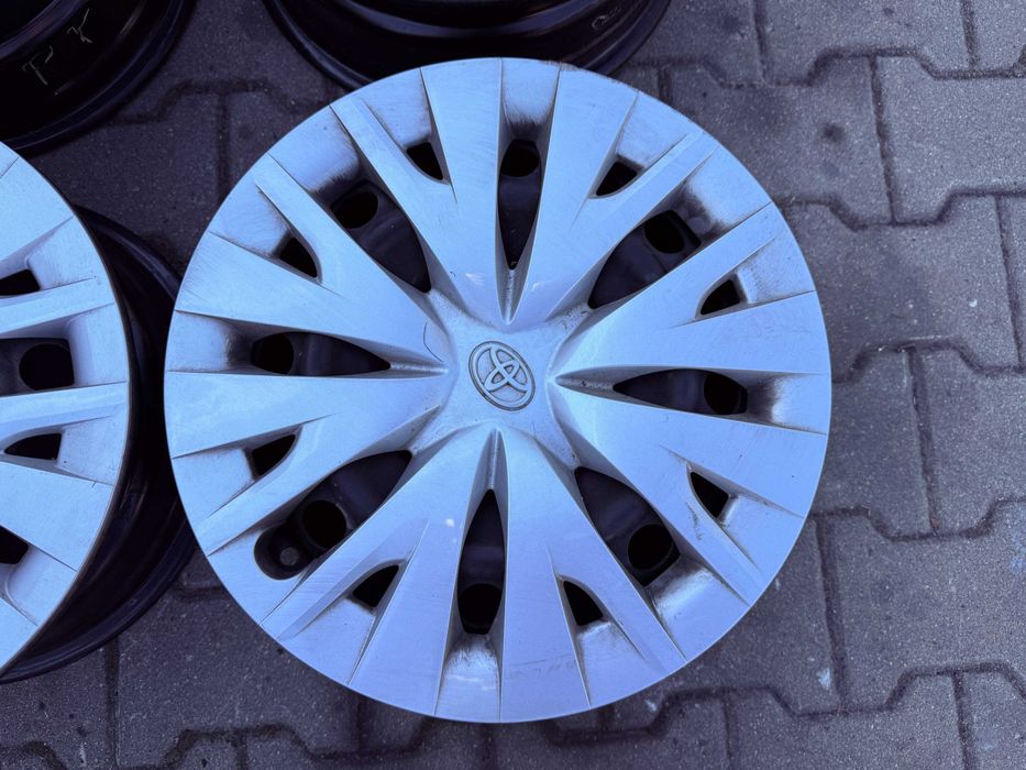 Felgi stalowe 15 Toyota Yaris '20-'25 5x100 6J ET45 z kołpakami