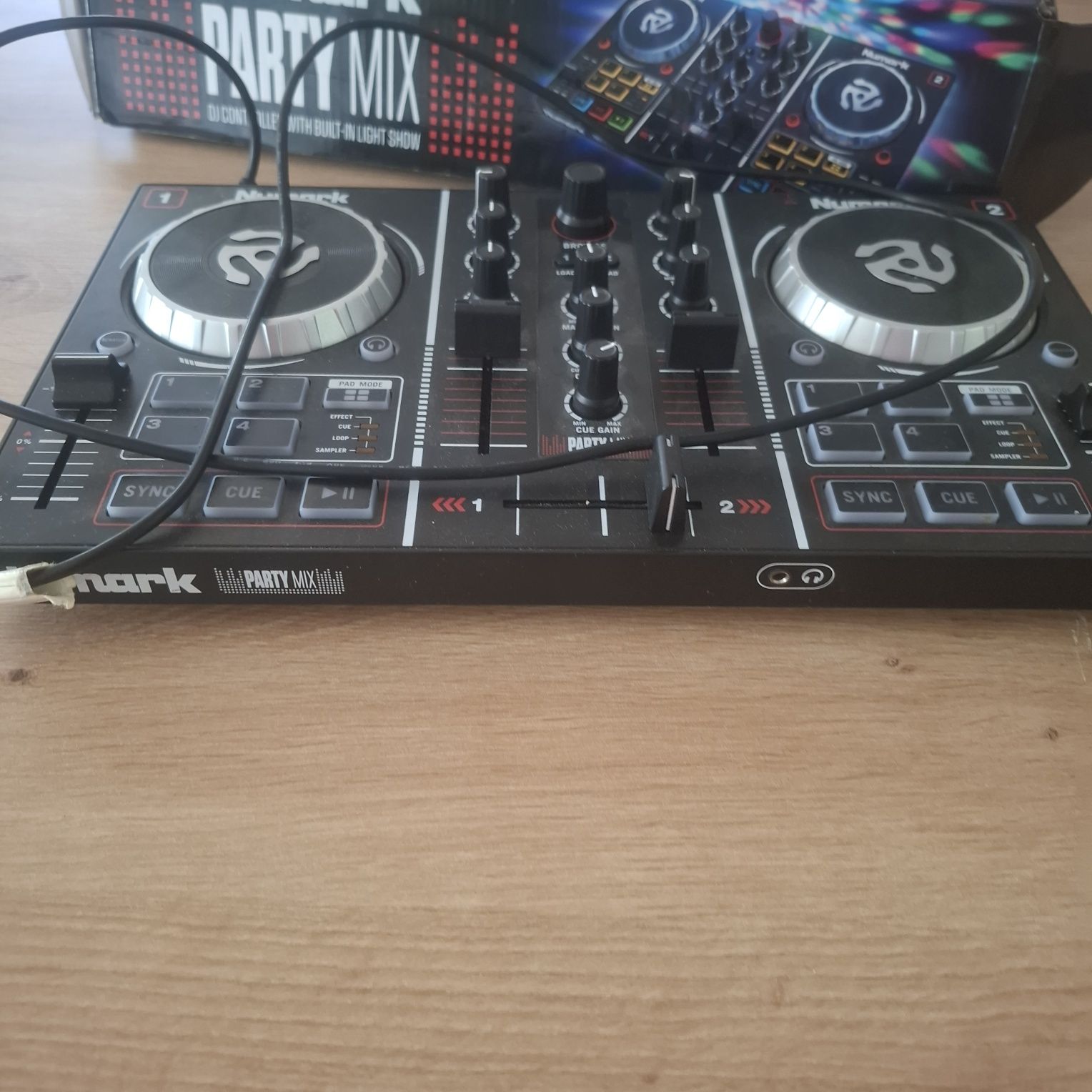 Numark Party mix