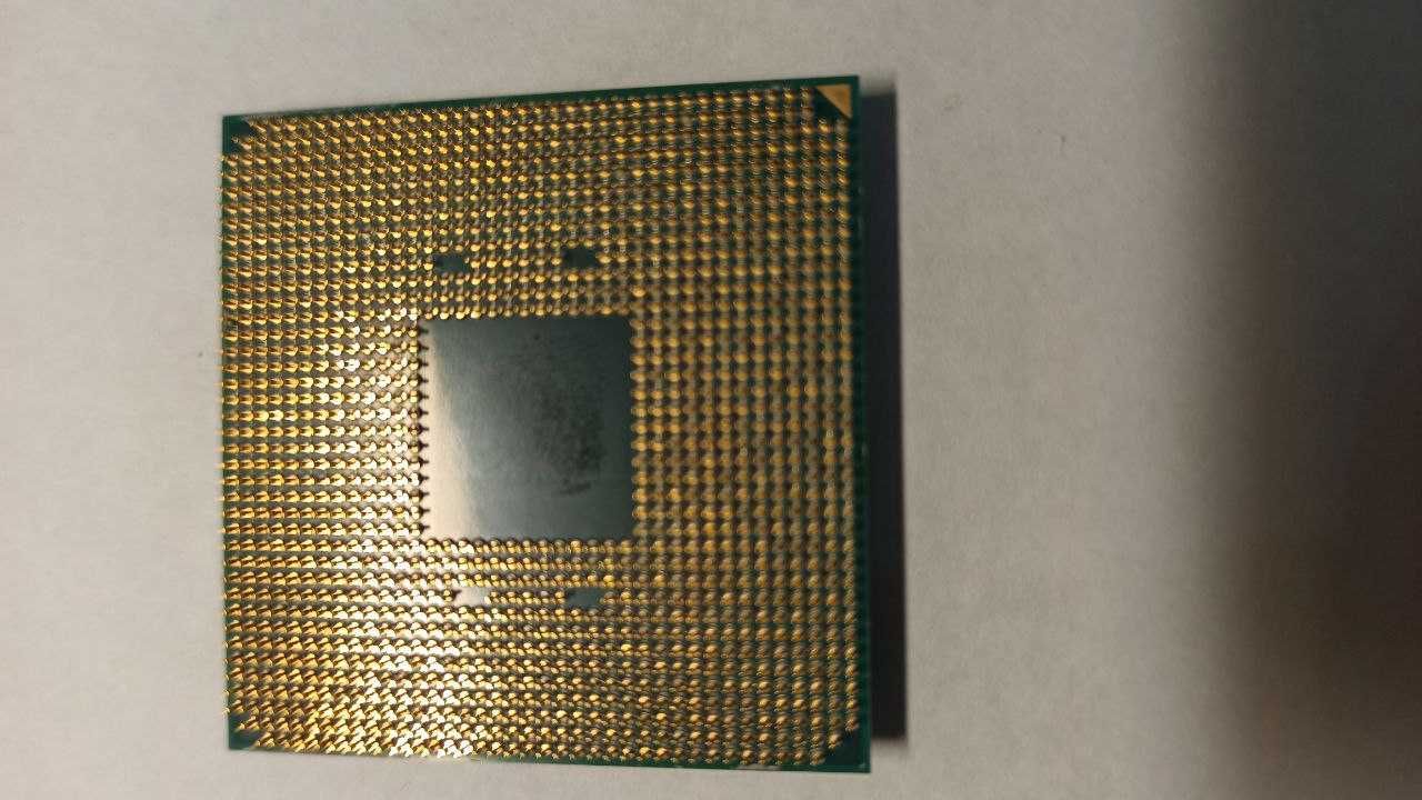 Процесор AMD Ryzen 5 5600X 3.7 GHz / 32 MB sAM4