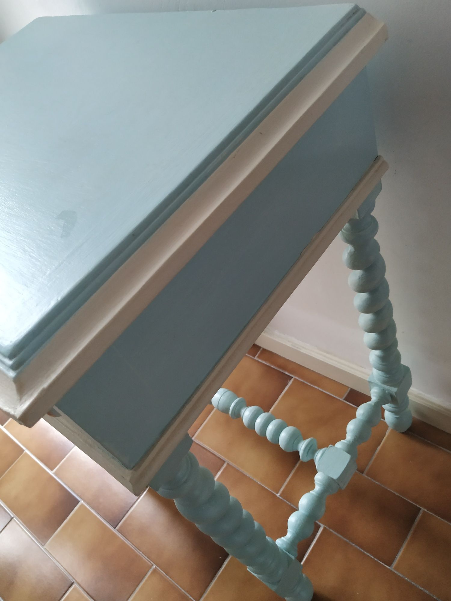 Duas mesas apoio ou cabeceira em chalk Paint (preço de cada)