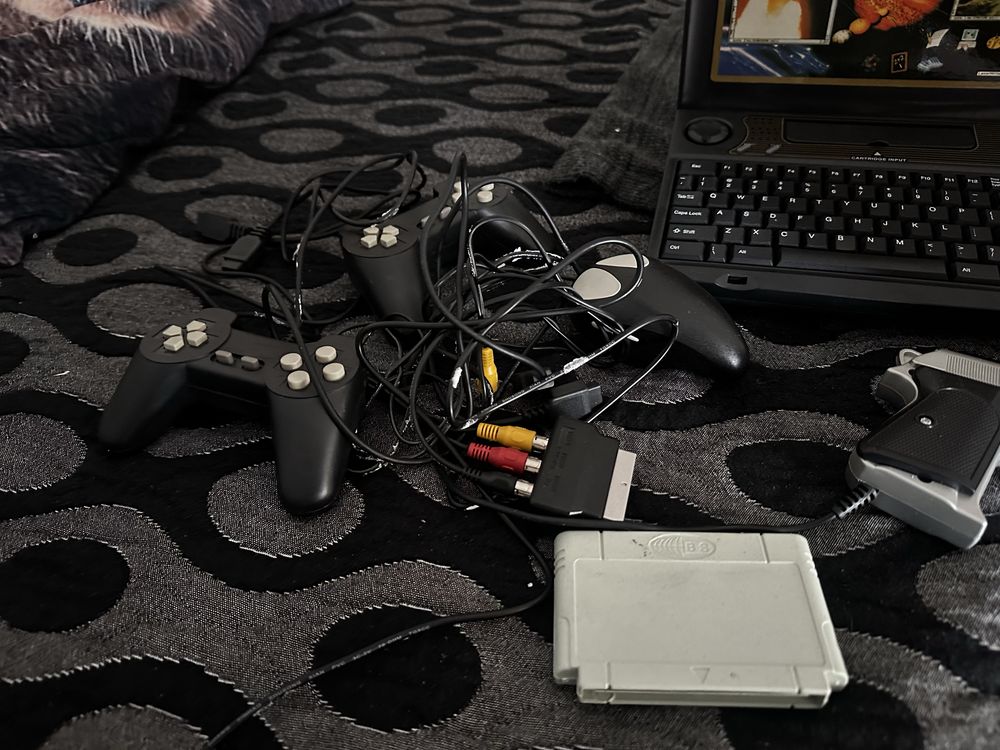 Consola retro c/comandos e pistola