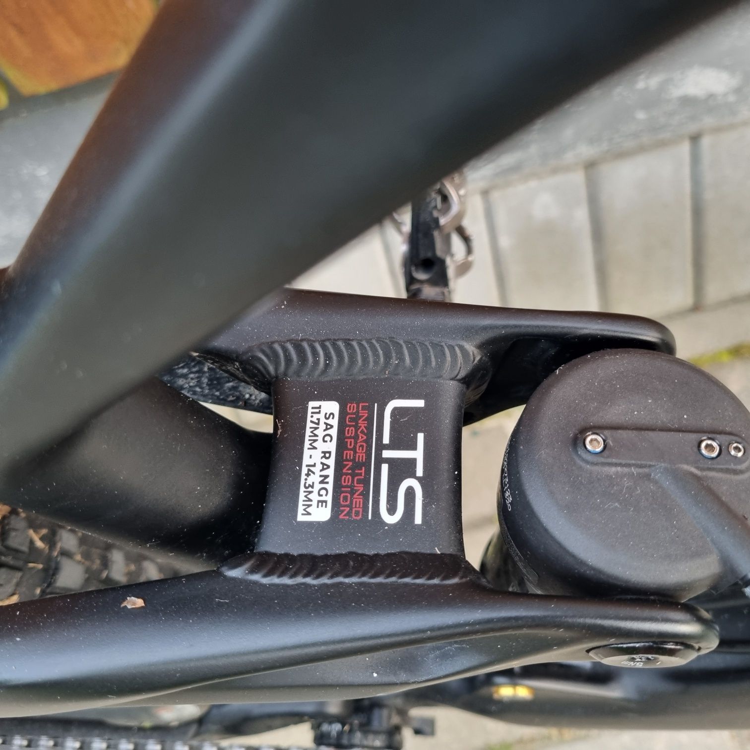 GT Sensor Carbon  Elite 29"