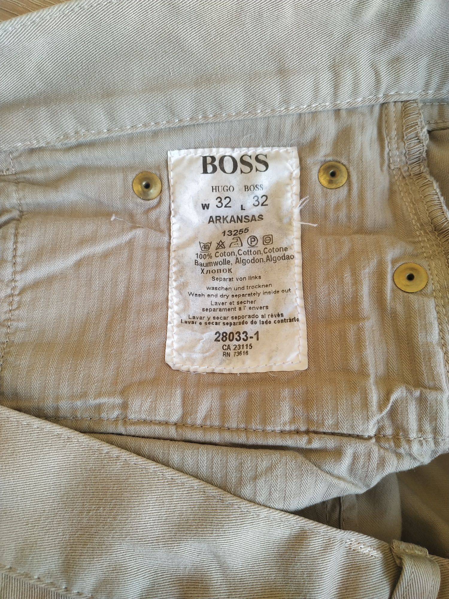 HUGO BOSS бежевые мужские штаны размер 32/32