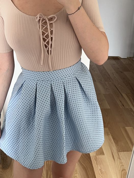 Spódniczka bershka XS/S błękitna w kropki baby blue rozkloszowana y2k