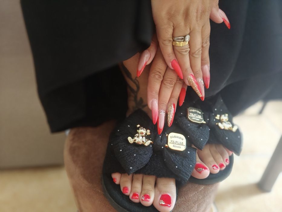 Usługa Paznokci akrylożelowe