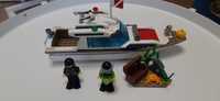 LEGO City 60221 jacht