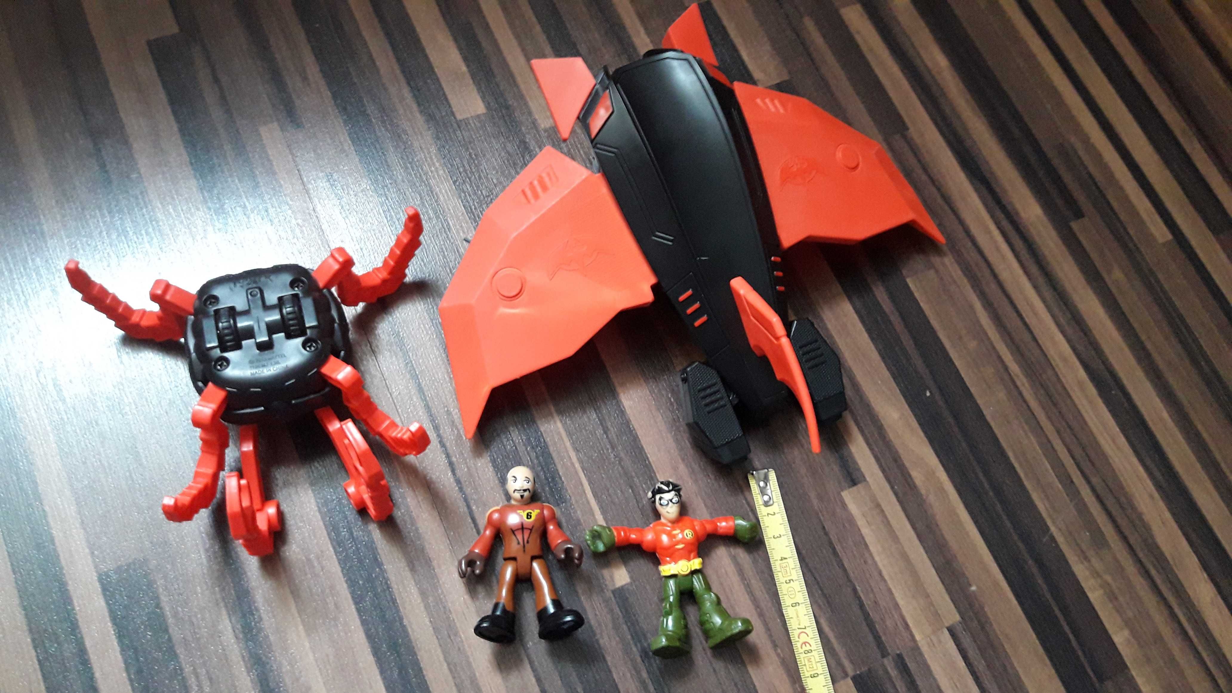 Batman samolot 20 cm i pająk Mattel DC Comics zestaw
