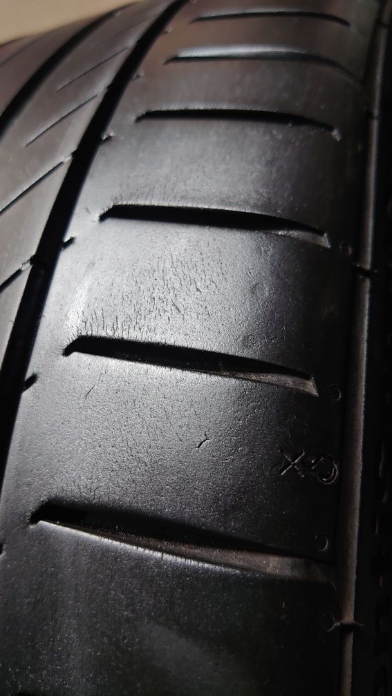 Пара летних шин Continental Conti Sport Contact 5 RUNFLAT 245/35 r18