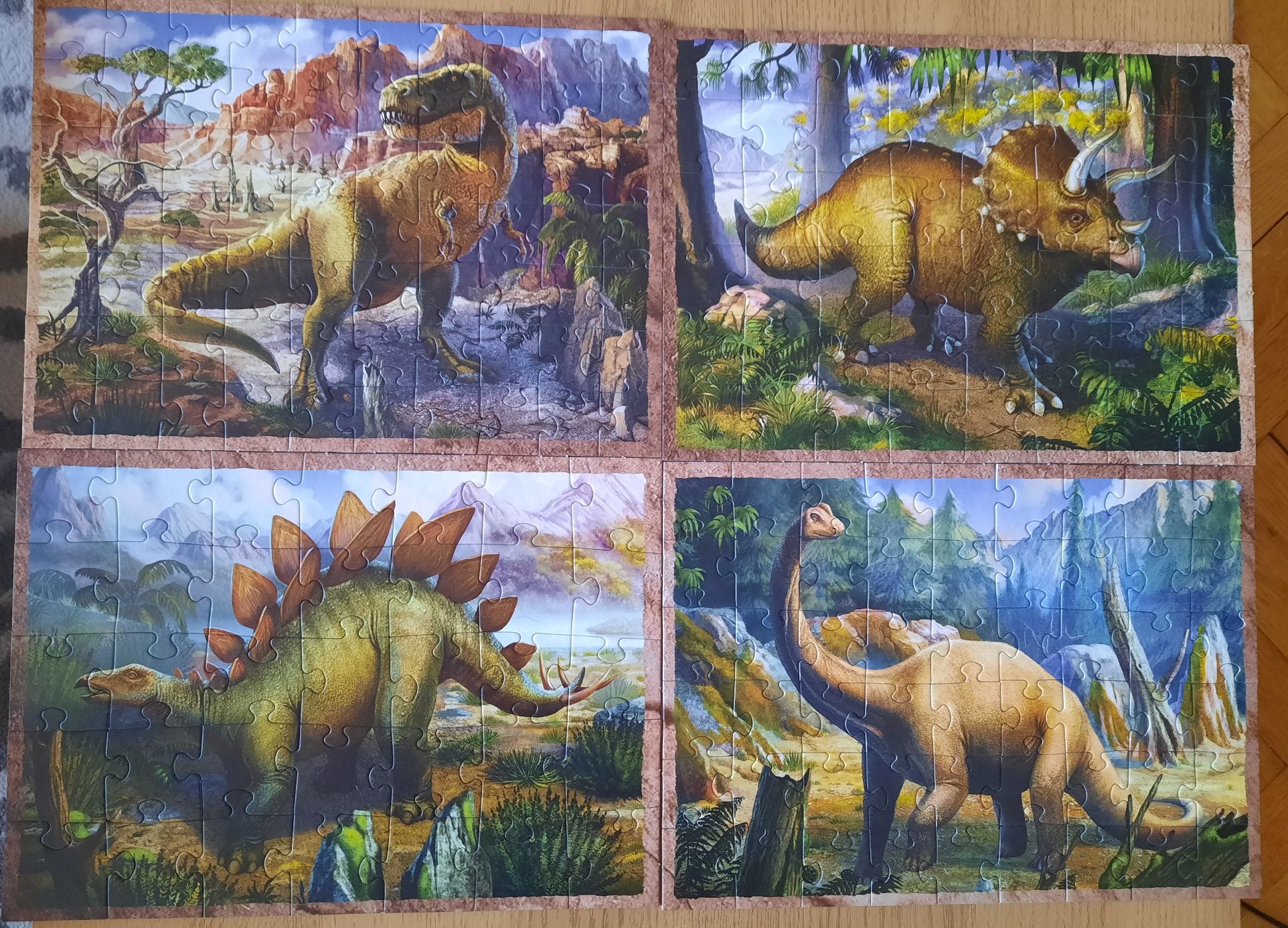 Puzzle trefl dinozaury 4+ 4w1