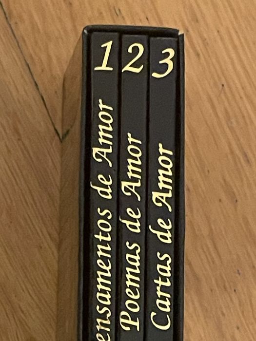 Livro cabeceira em 2 mao