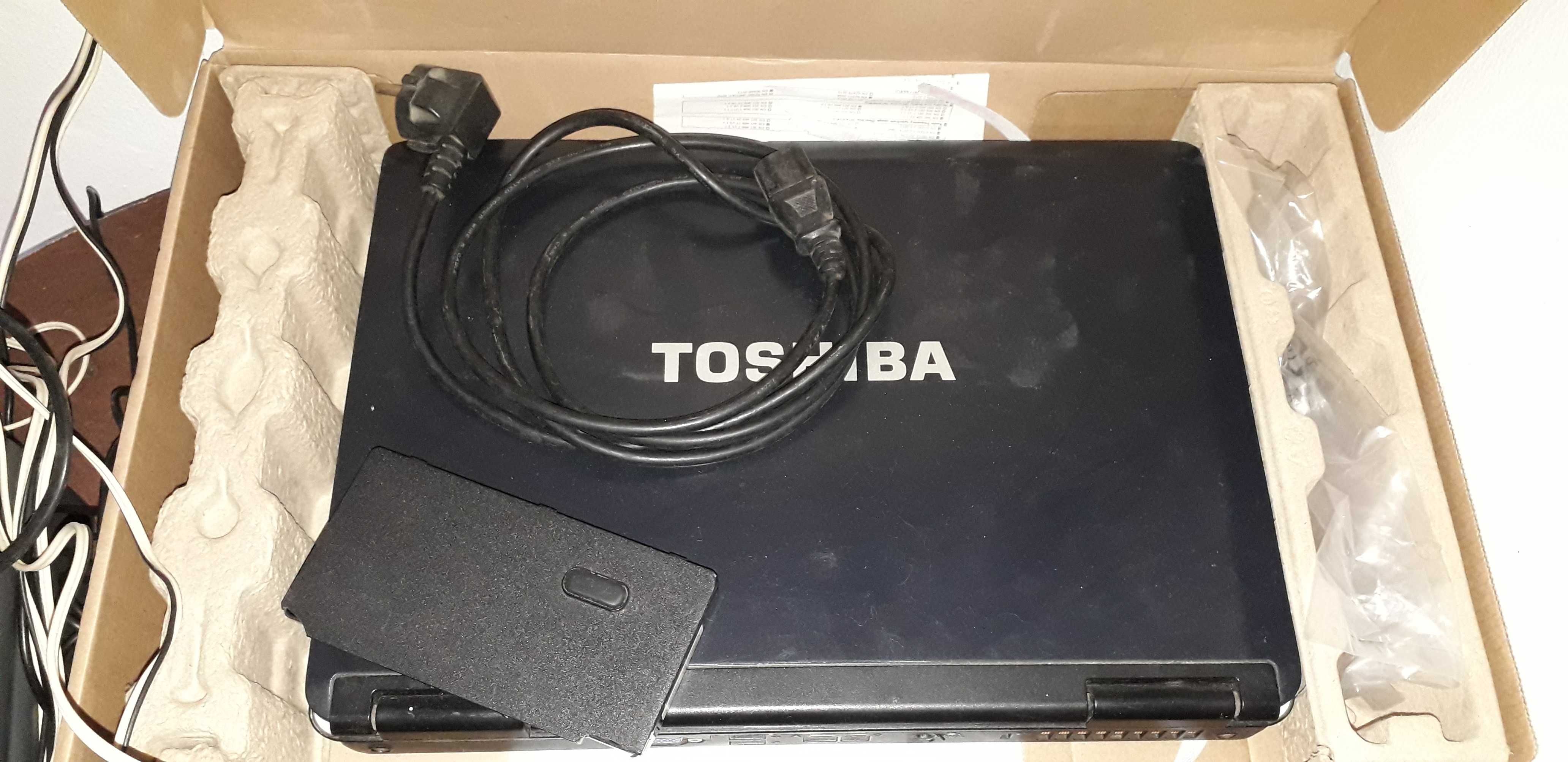 Pc Toshiba Satellite L40 com cabo alimentação