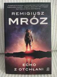 Remigiusz Mróz "Echo z otchłani"