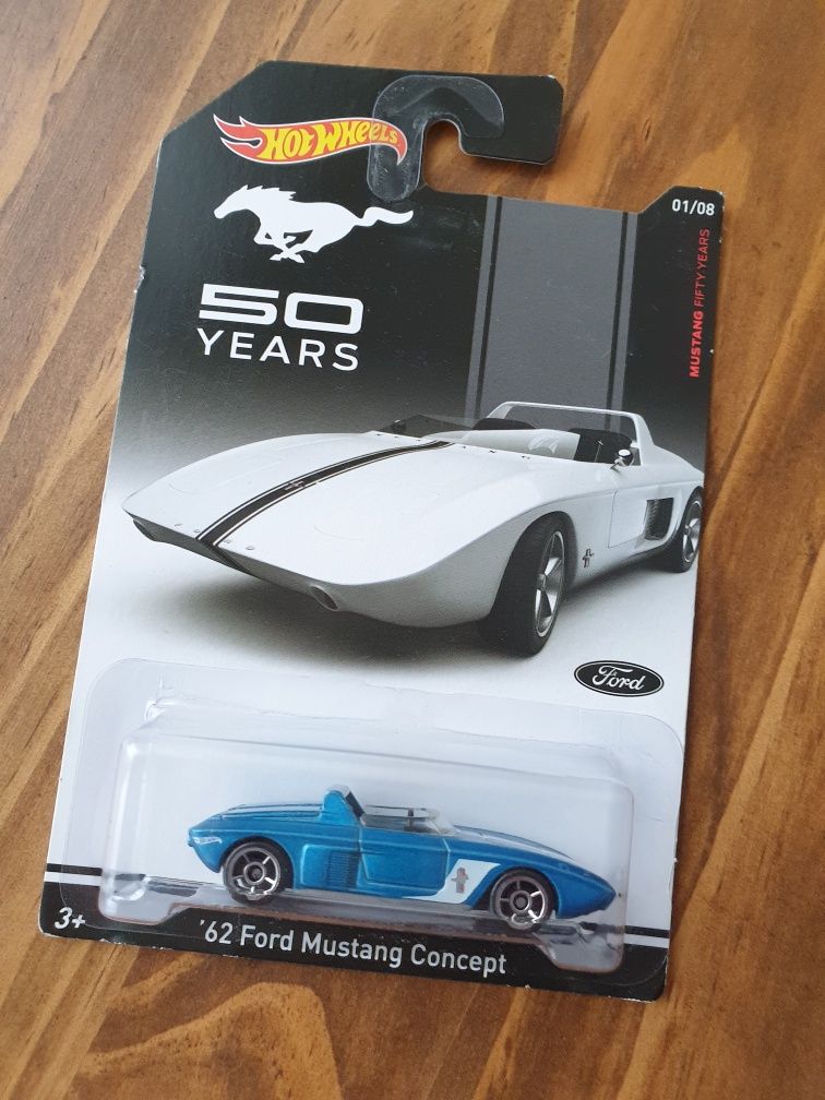 Hot Wheels - seria Mustang Fifty Years - '62 Ford Mustang Concept